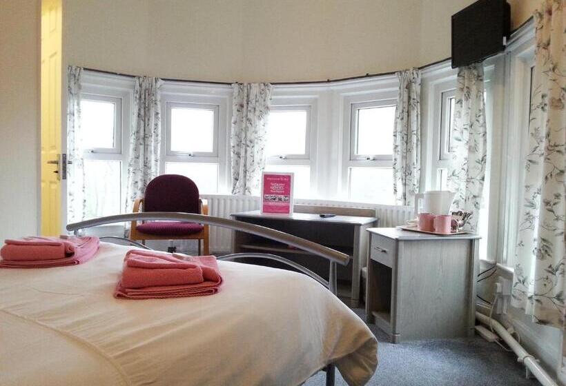 اتاق استاندارد, The Salfordian