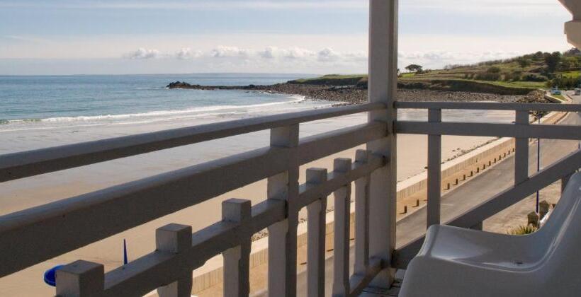 オーシャンビューバルコニー付きワンベッドルームアパートメント, Le Château De Sable
