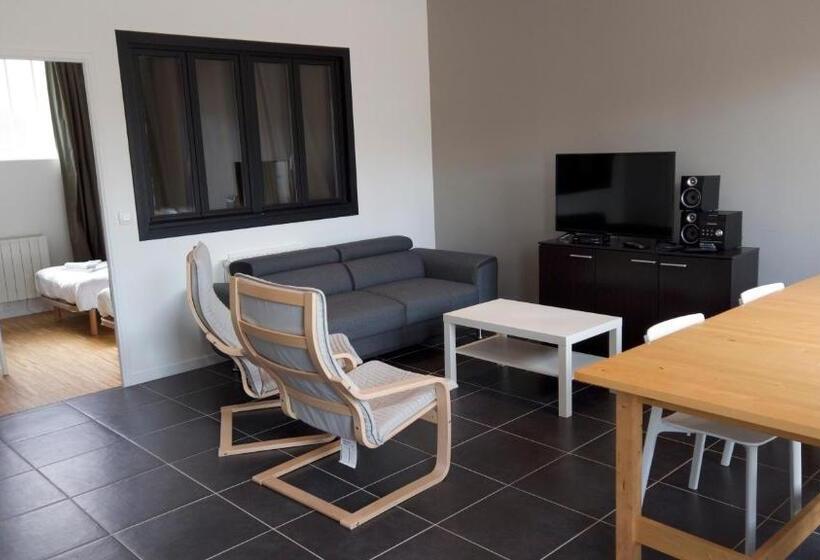 شقة 3 غرف, Le Château De Sable