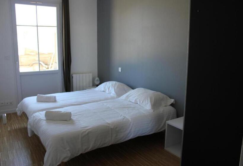 شقة 3 غرف, Le Château De Sable