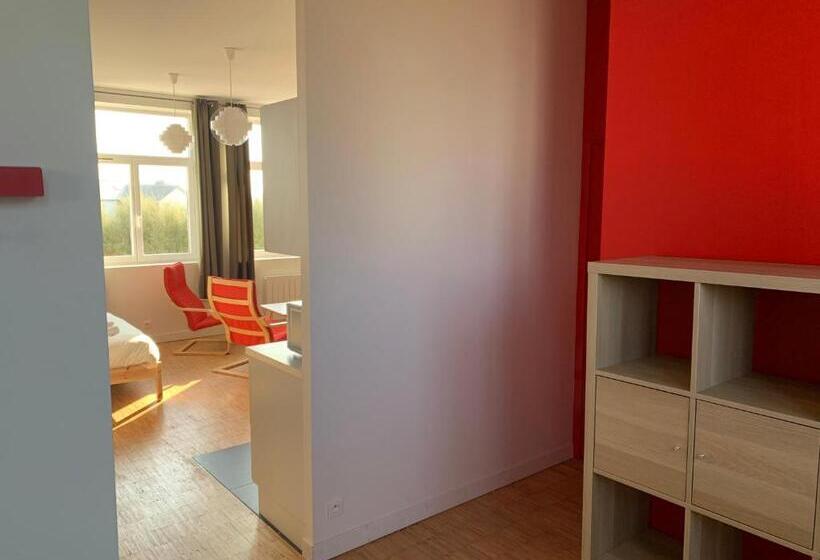 إستوديو قياسى مطل على البحر, Le Château De Sable