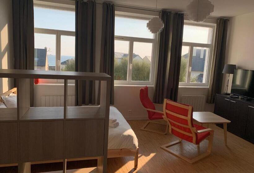 إستوديو قياسى مطل على البحر, Le Château De Sable