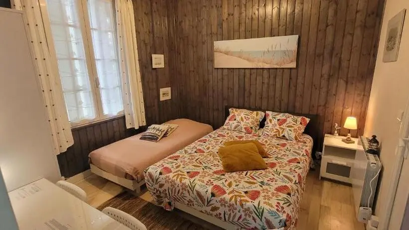 スタンダードトリプルルーム, Résidence Fleur Des Pins   Gites & Chambres D Hôtes