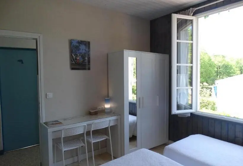 スタンダードトリプルルーム, Résidence Fleur Des Pins   Gites & Chambres D Hôtes