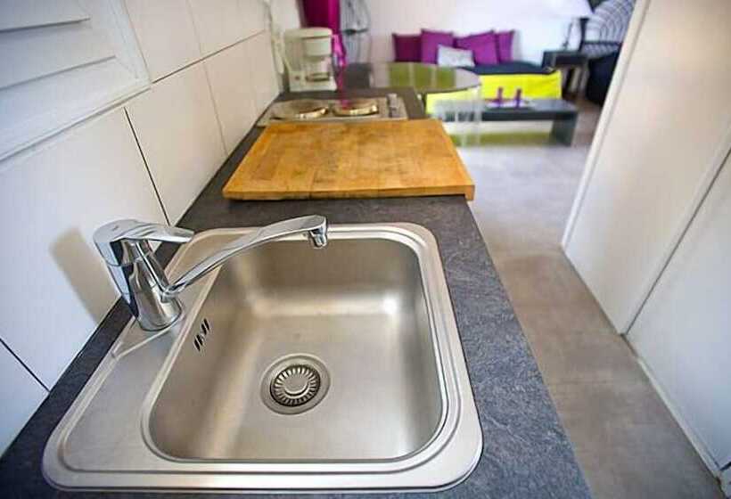 スタンダードスタジオ, Résidence Padro