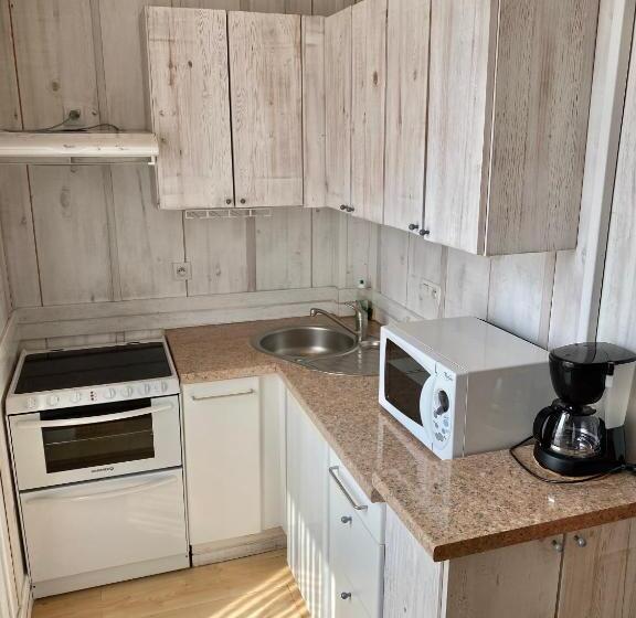 스탠다드 스튜디오, Tilleul Plaza Résidence