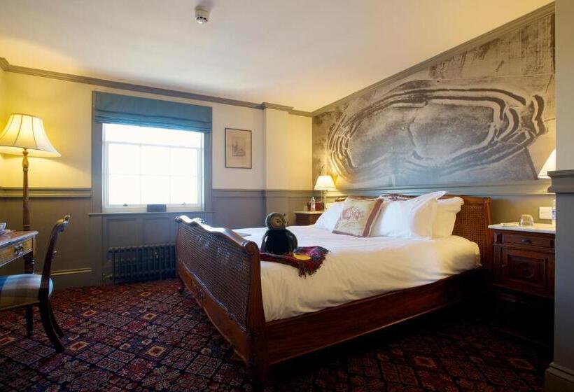 غرفة ديلوكس, The Duchess Of Cornwall