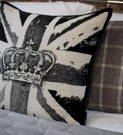 جناح سرير كينج, Darlington Arms