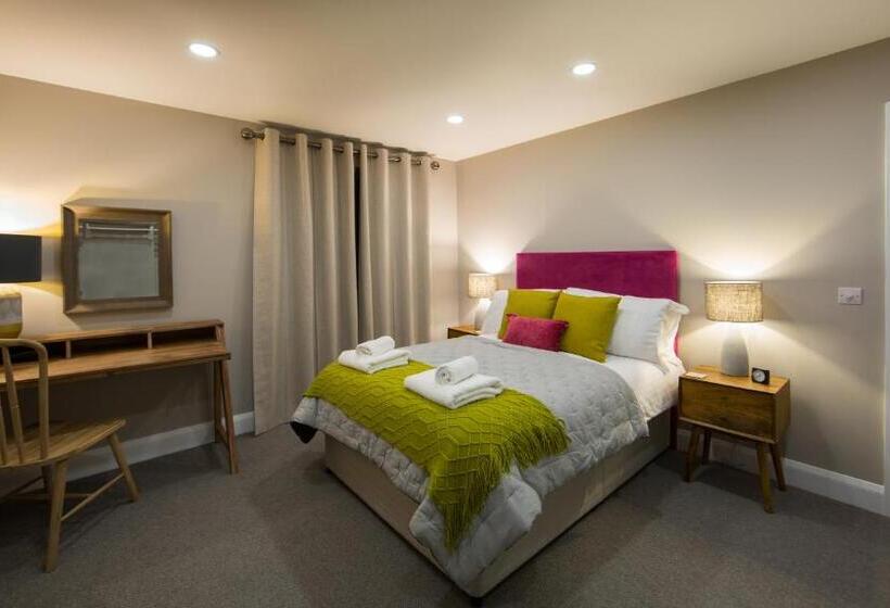 标准间, Darlington Arms