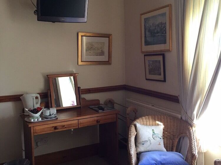 ダブルベッドスタンダードルーム, The Bull Inn West Tanfield