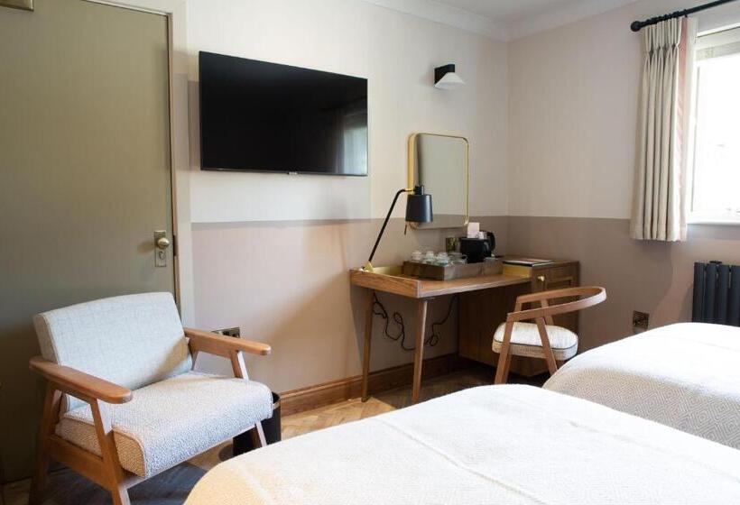 غرفة سوبيريور, The Tempest Arms