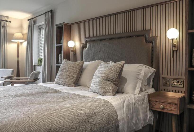 إستوديو قياسى, The Tempest Arms