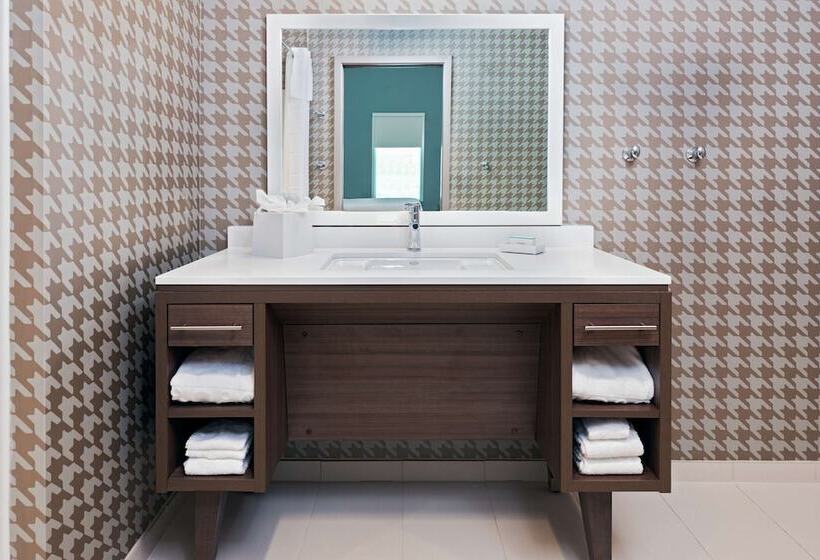 Suite Adapted for people with reduced mobility