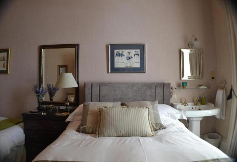 غرفة عائلية, Maybank Guest House