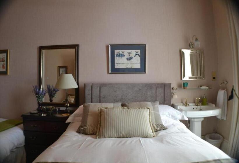 غرفة عائلية, Maybank Guest House