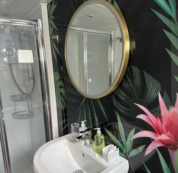 Triple Room Sea View, The Watermark