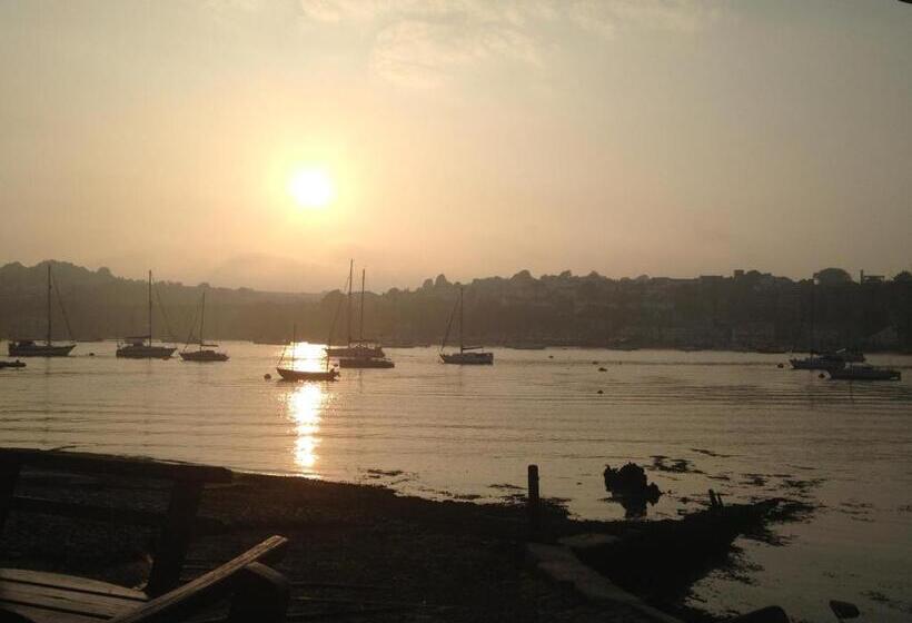 Номер Deluxe с Балконом, The Ferry House Inn