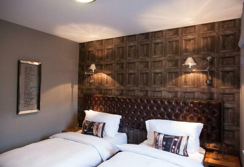 غرفة سوبيريور سرير كينج, The Salmon Inn