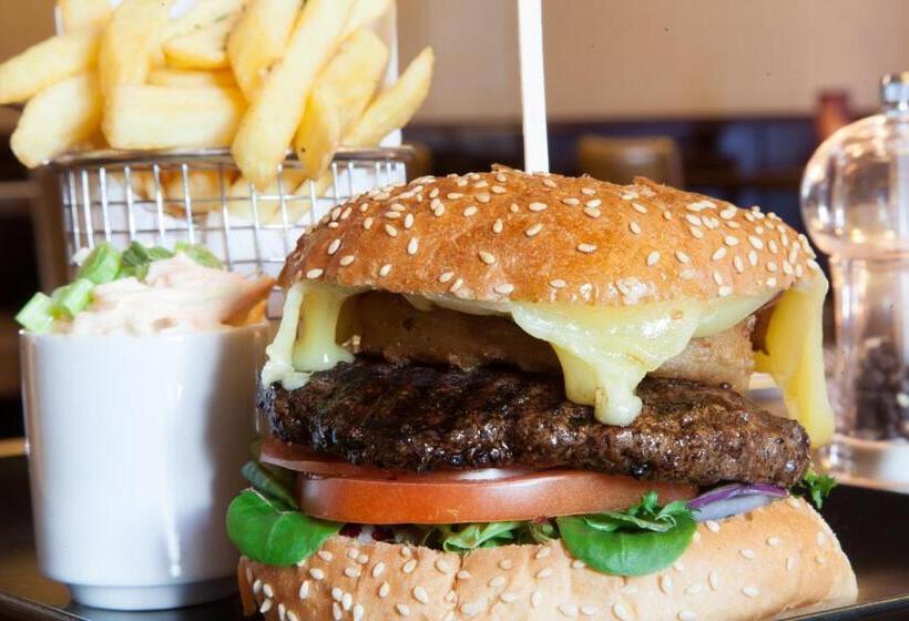 غرفة سوبيريور سرير كينج, The Salmon Inn