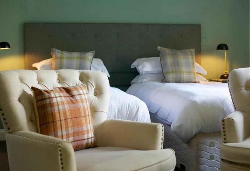 クラシックルーム, The Trout At Tadpole Bridge