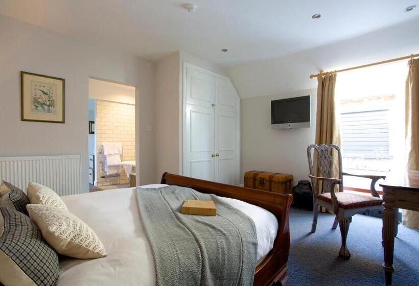 エクゼクティブスイート, The Trout At Tadpole Bridge