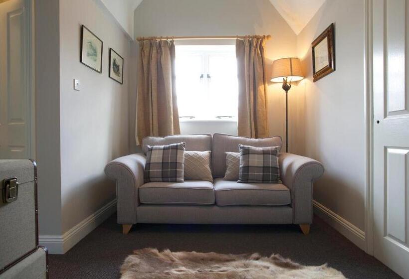 エクゼクティブスイート, The Trout At Tadpole Bridge