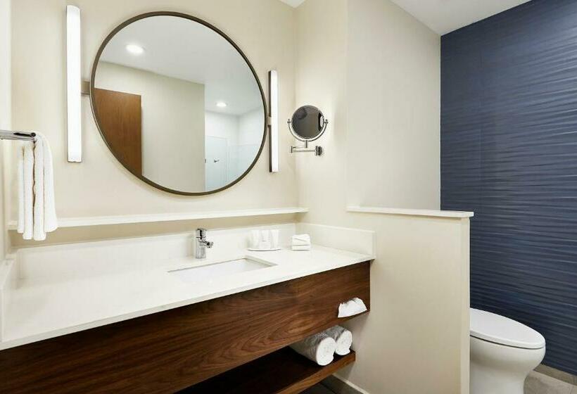 キングサイズベッドのスイートルーム, Fairfield Inn & Suites By Marriott Cancun Airport