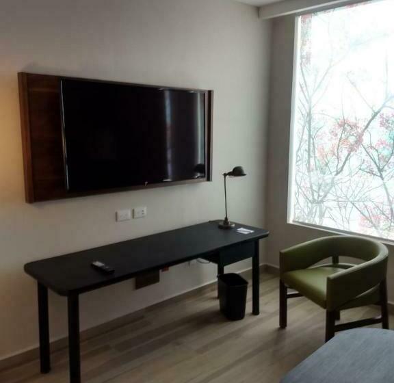 キングサイズベッドのスイートルーム, Fairfield Inn & Suites By Marriott Cancun Airport