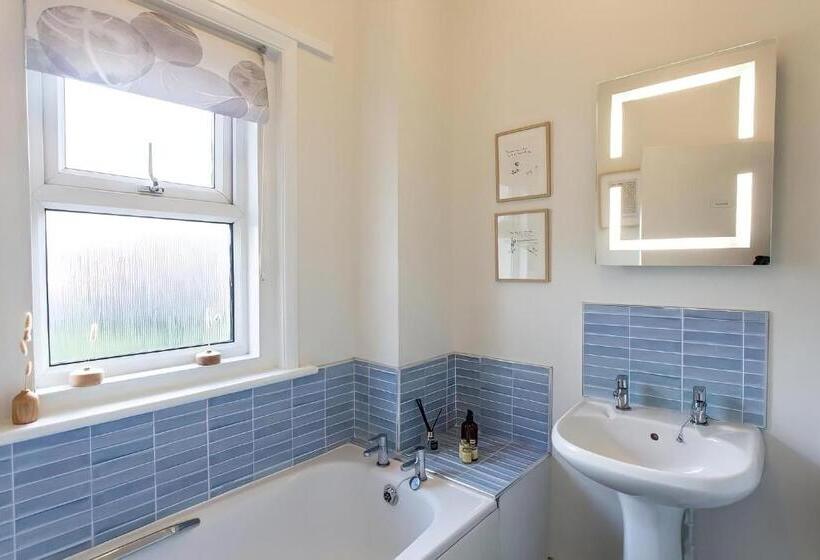 חדר סטנדרד יחיד חדר אמבטיה משותף, Poole Park House