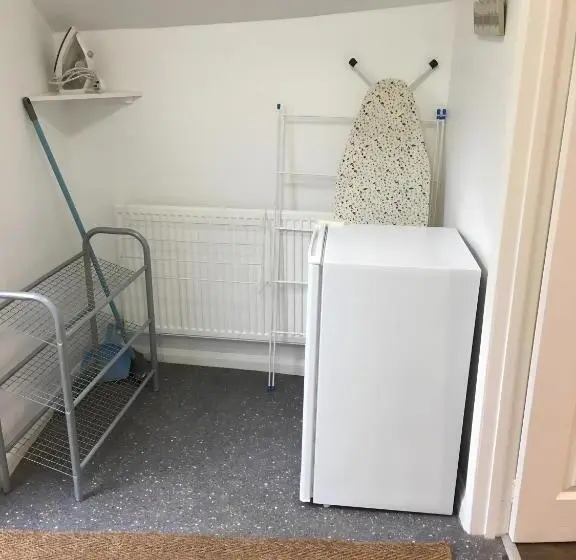 Standard-studio, Poole Park House