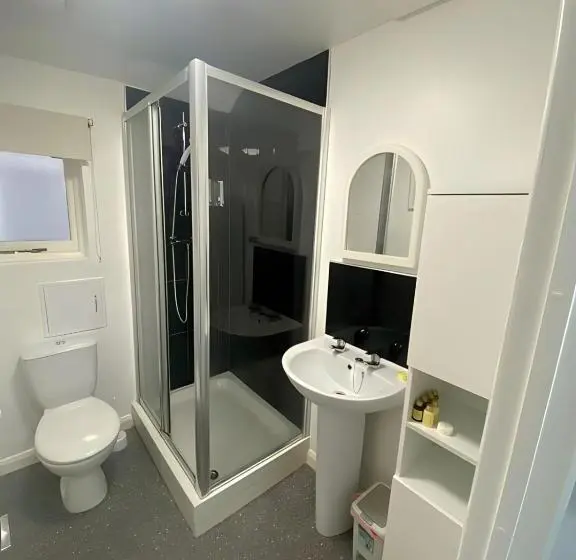 Standard-studio, Poole Park House