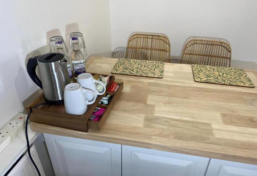 חדר סטודיו סטנדרד, Poole Park House