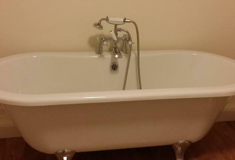 标准间, Roosecote Guest House