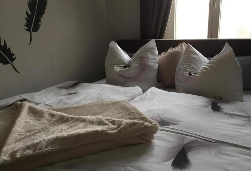 דירת חדר, Pension Zur Alten Post