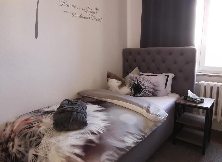 Standard room with outdoor bath, Pension Zur Alten Post
