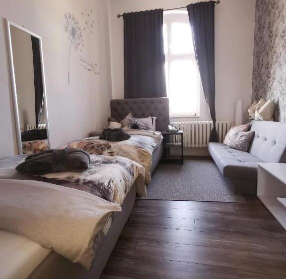 Standard room with outdoor bath, Pension Zur Alten Post