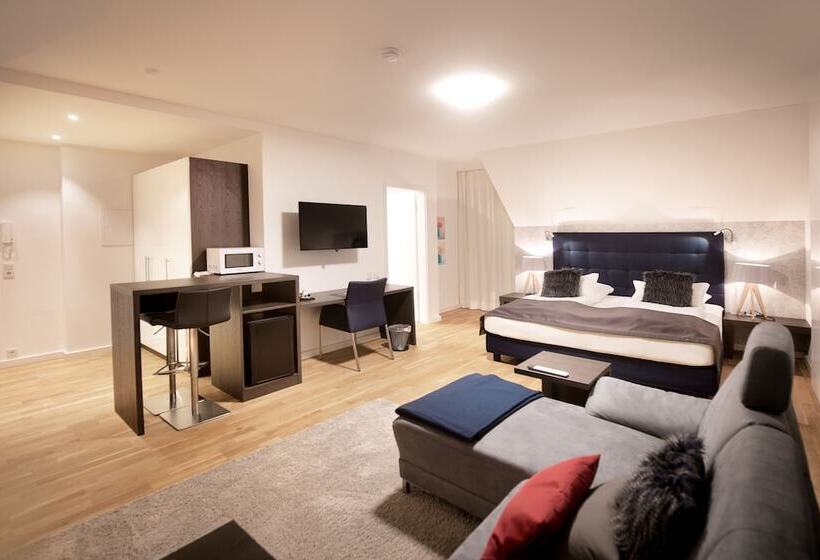 디럭스 스튜디오, Boardinghouse By M&k