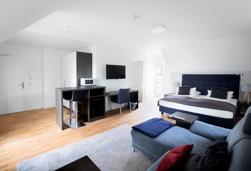 디럭스 스튜디오, Boardinghouse By M&k