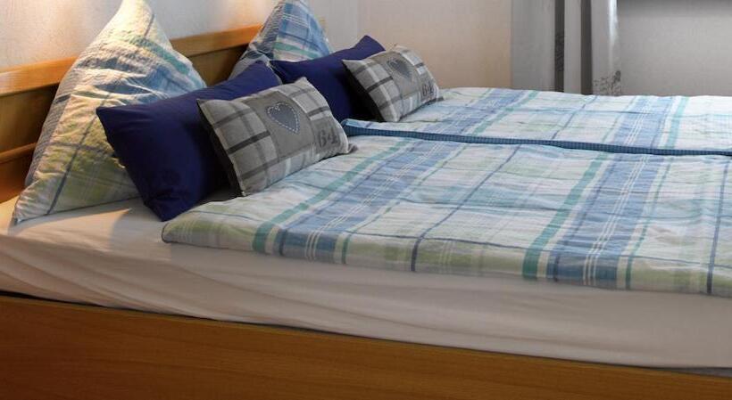 Номер Стандарт, Pension Haus Am Walde Brodenbach, Mosel