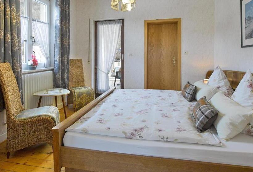 חדר סטנדרט עם מרפסת, Pension Haus Am Walde Brodenbach, Mosel