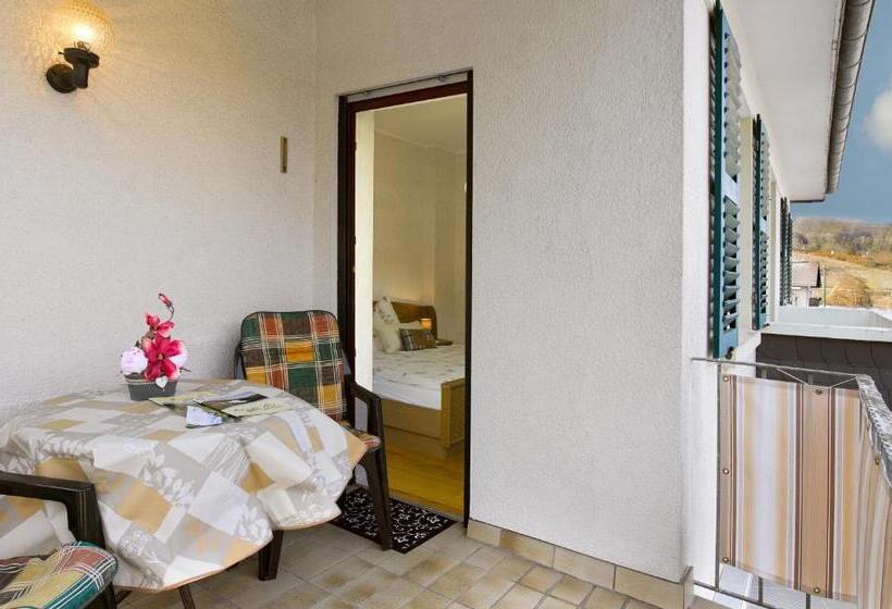 חדר סטנדרט עם מרפסת, Pension Haus Am Walde Brodenbach, Mosel