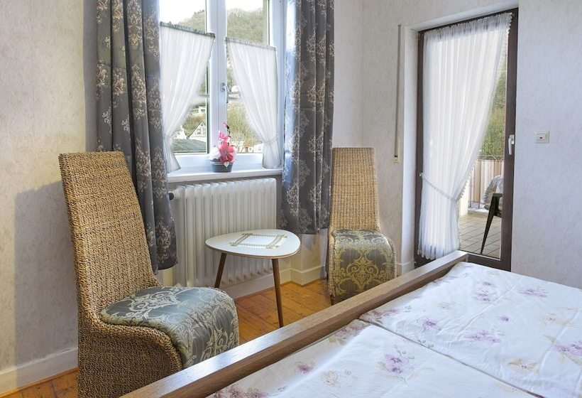 Номер Стандарт с Балконом, Pension Haus Am Walde Brodenbach, Mosel