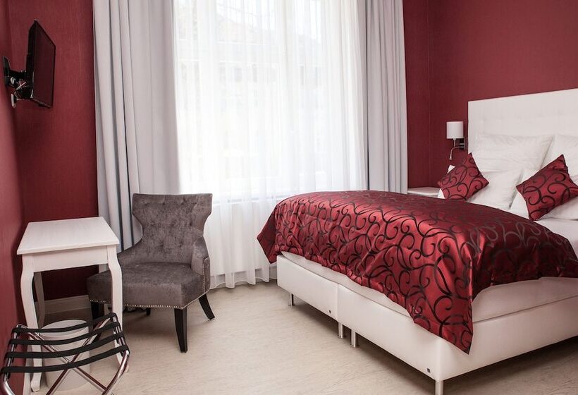 Семейный Номер, Haus Hotel & Pension Villa Laluna