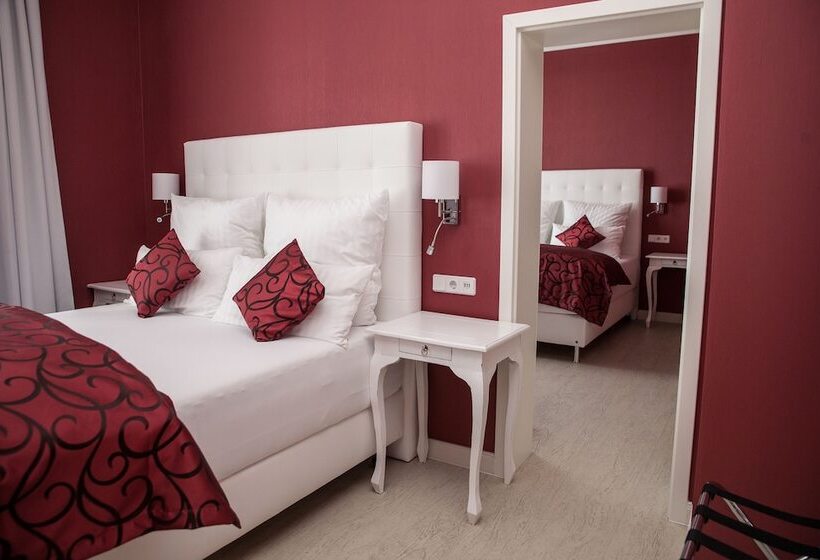 Семейный Номер, Haus Hotel & Pension Villa Laluna