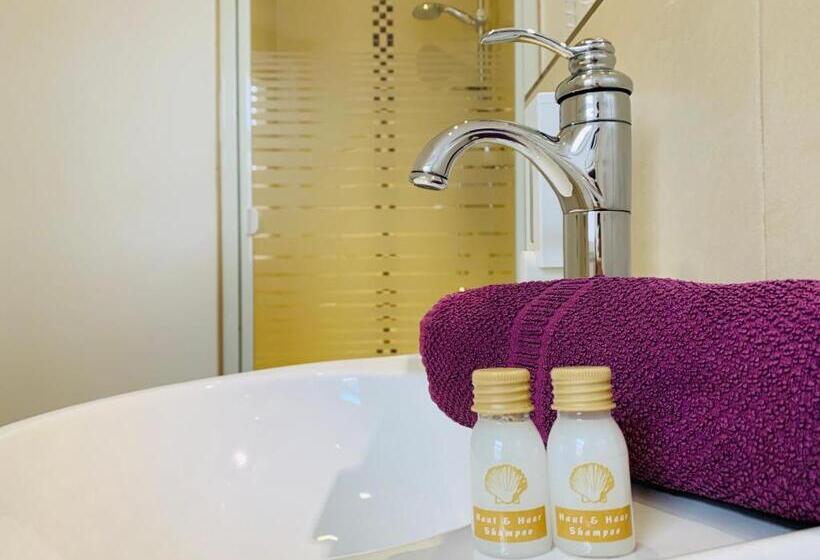 Номер Стандарт, Zum Weißen Haus