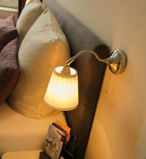 Семейный Номер, Zum Weißen Haus