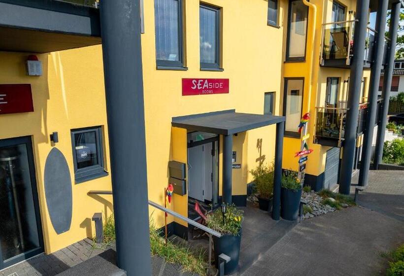 带阳台及侧面海景的标准房间, Seaside Strand