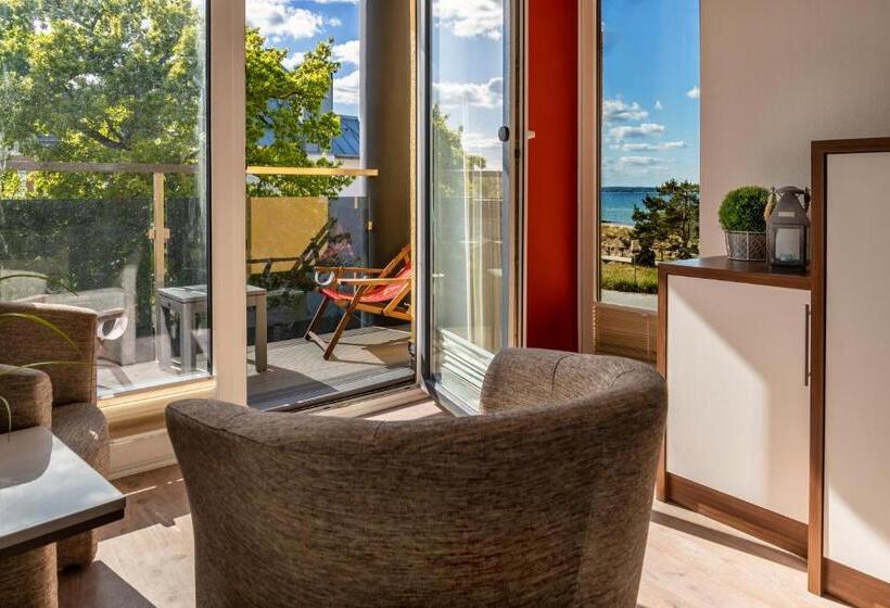 带阳台及侧面海景的标准房间, Seaside Strand