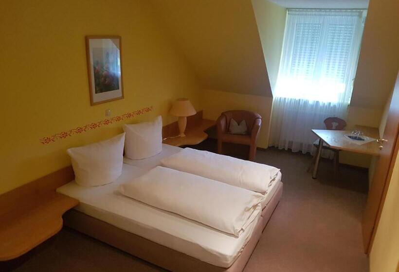 غرفة قياسية ثلاثية, Gasthof Krapp