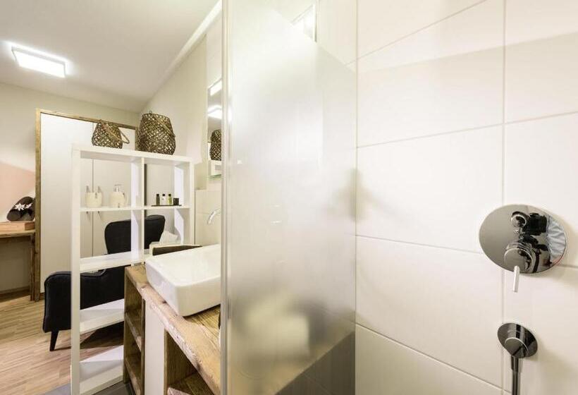 Quarto standart com varanda, Webers Alte Backstube